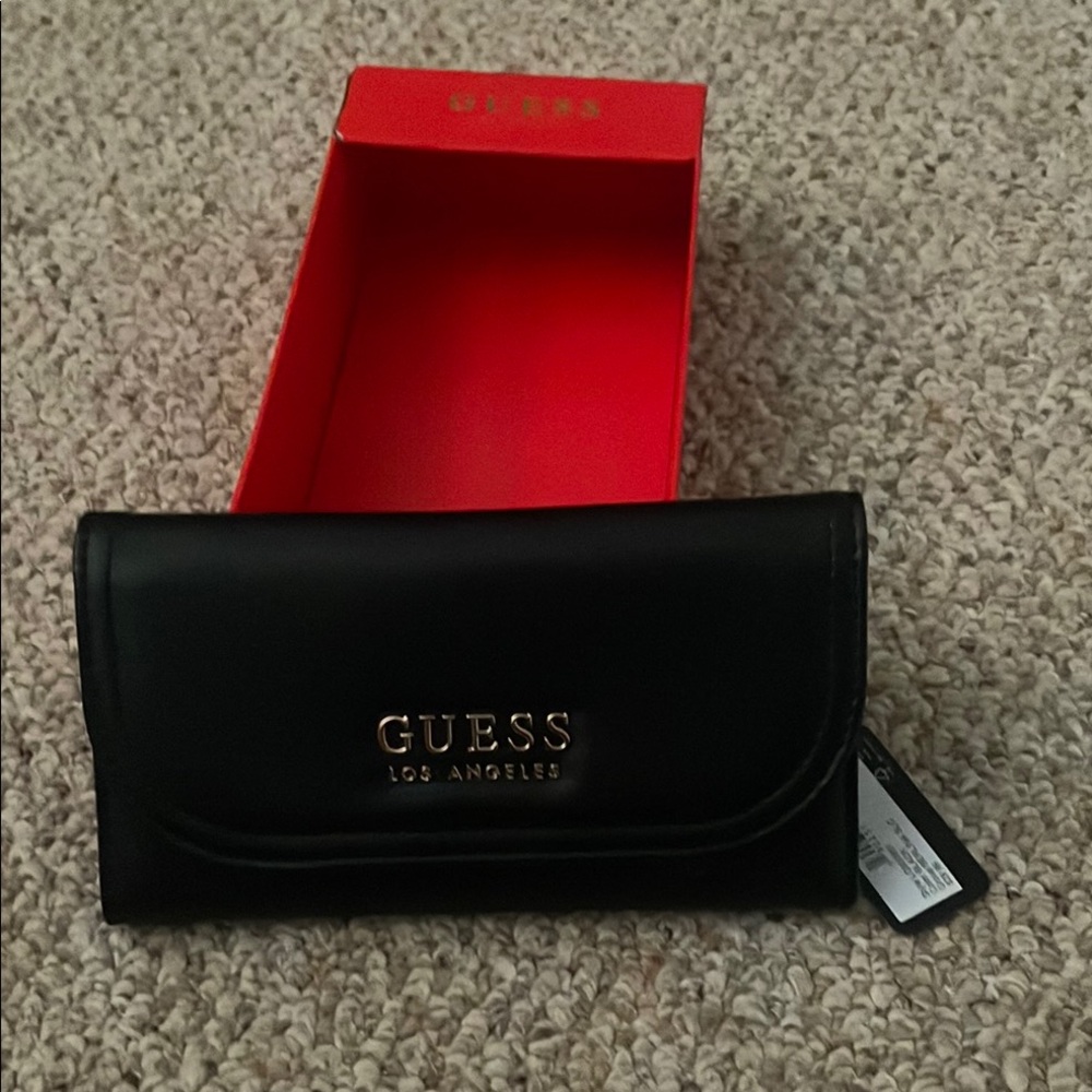 GUESS Black and Gold Wallet bnwt